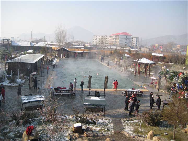 温泉水上乐园辽阳弓长岭温泉滑雪场